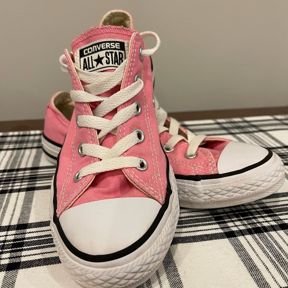 Classic Converse Sneakers Pink Sz2